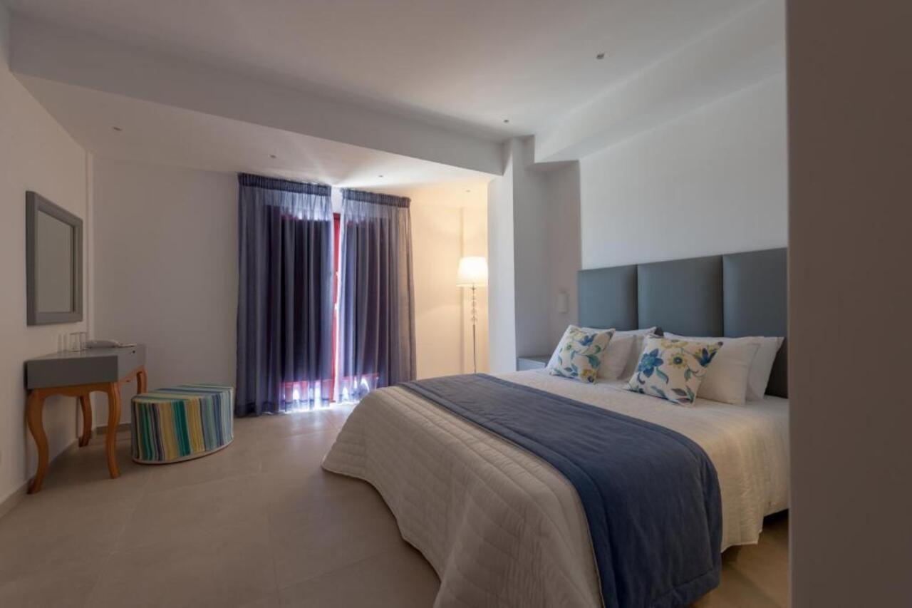 Mar N Mar Crown Hotel-suites Otel Kamári