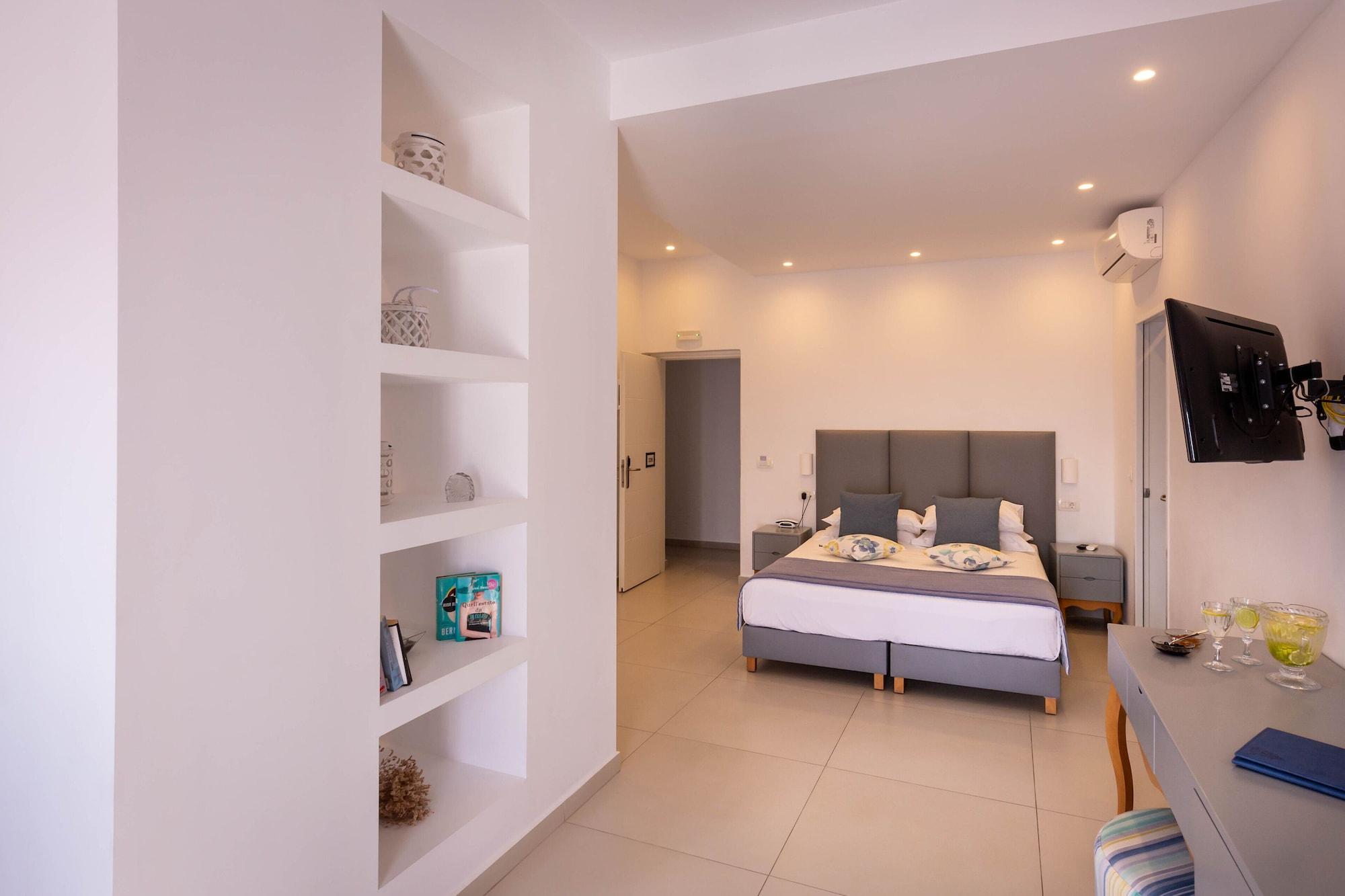 Mar N Mar Crown Hotel-suites Otel Kamári