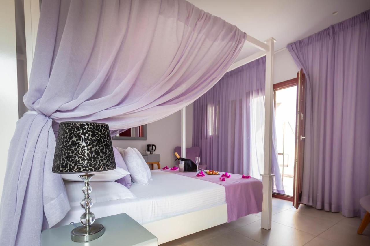 Mar N Mar Crown Hotel-suites Otel