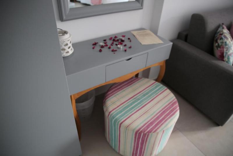 Mar N Mar Crown Hotel-suites